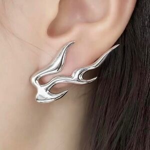 1 pair punk style gothic Silver Lightning Bolt stud earrings , Y2K Chic Hip-Hop